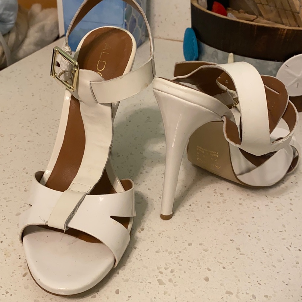 EUC white Aldo heels  size 7.5